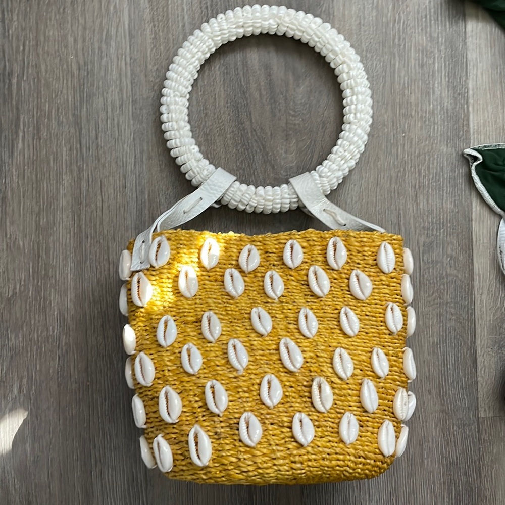 Aranaz seashell beaded handbag